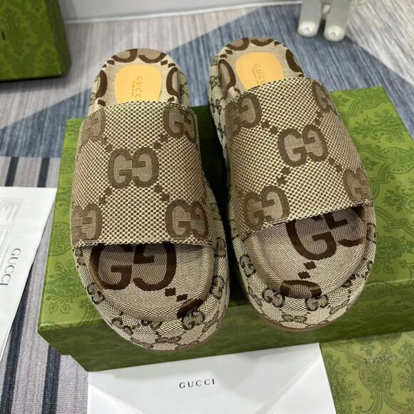 専用GUCCI platform sandal GG patterns Women's platform slide sandal in camel and dark brown maxi